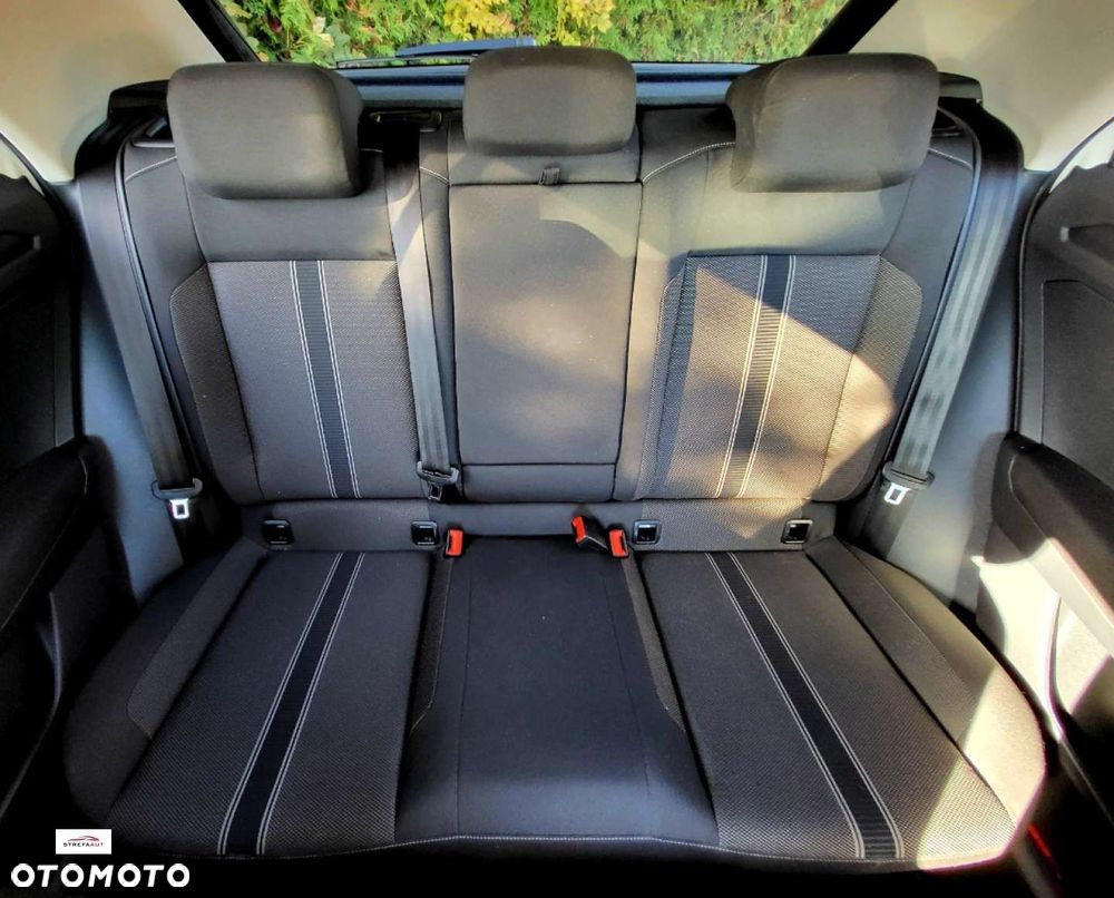 Volkswagen T-Cross - 13