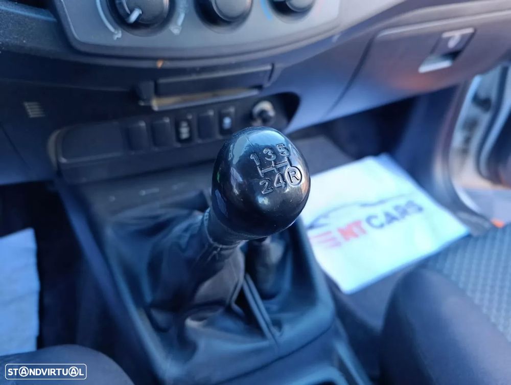 Toyota Hilux 2.5 D-4D 4WD CD CM AC+PM - 6