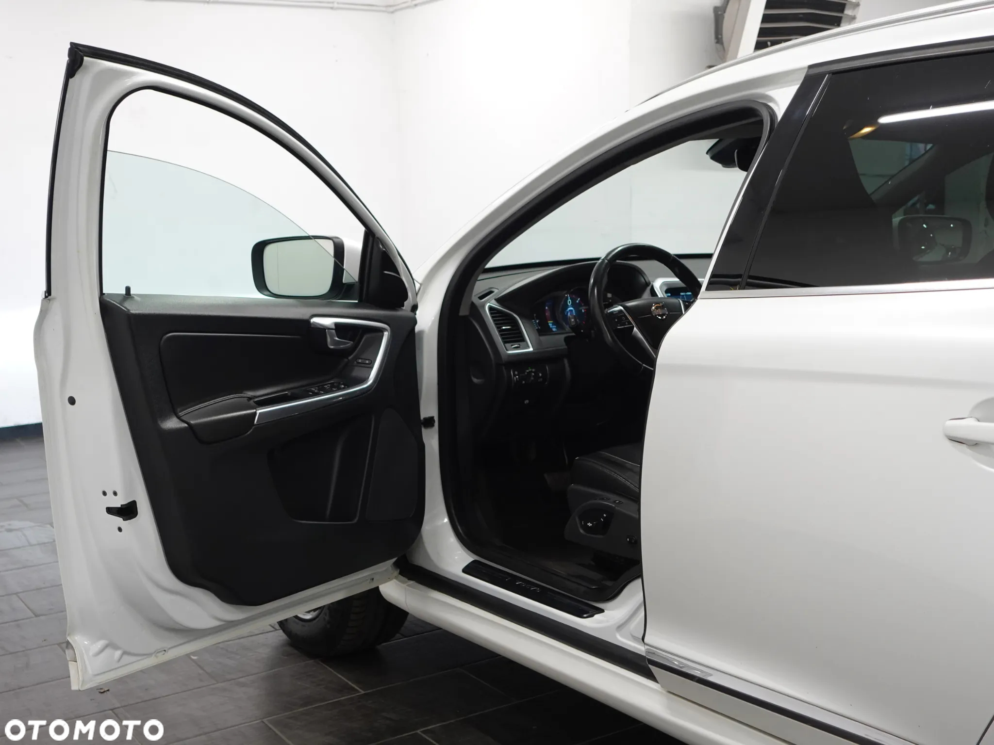 Volvo XC 60 D4 AWD Summum - 20