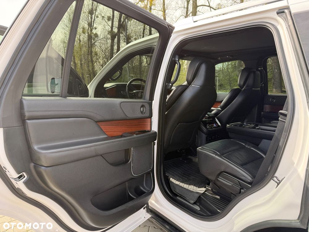 Lincoln Navigator - 34