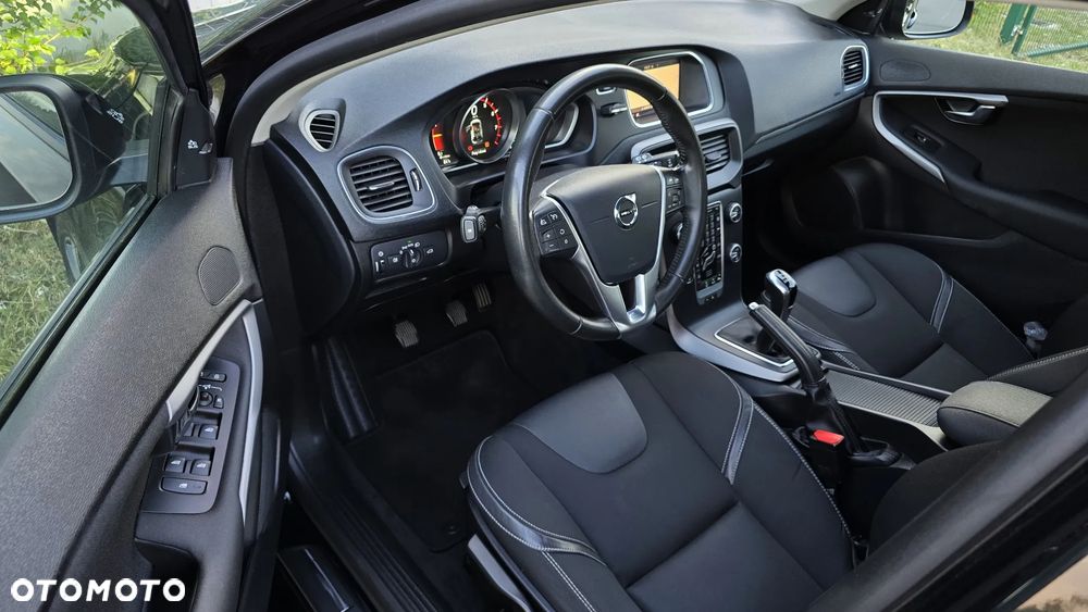 Volvo V40 T2 Drive-E Momentum - 20