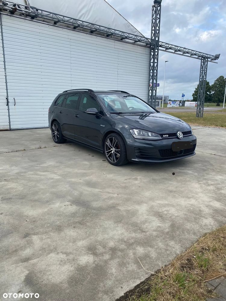 Volkswagen Golf GTD 2.0 TDI SCR DSG - 9