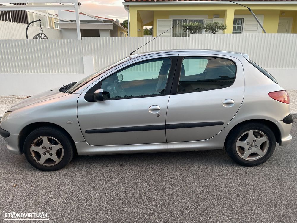 Peugeot 206 - 3