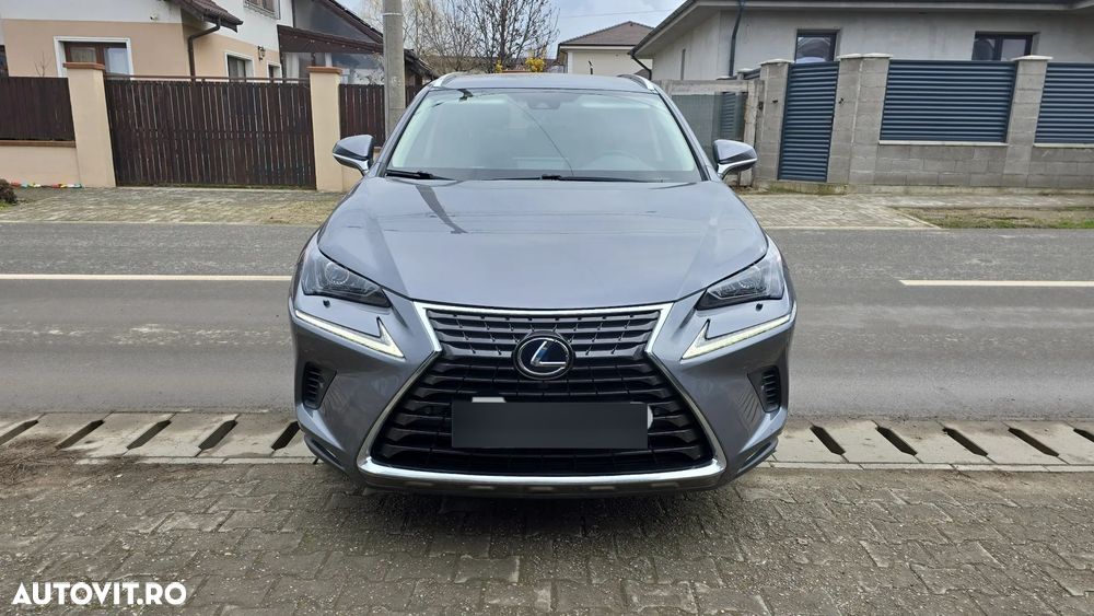 Lexus Seria NX - 3
