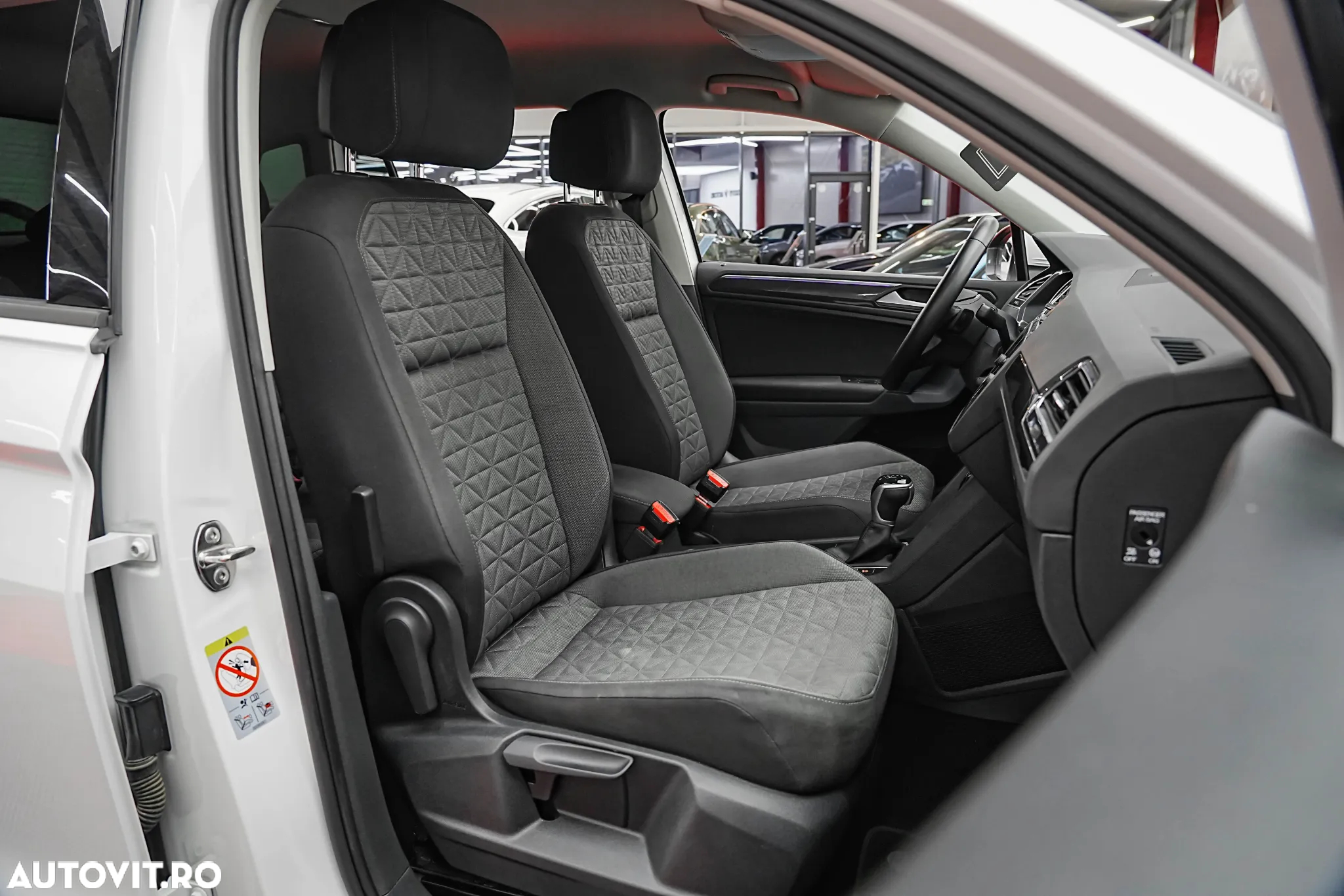 Volkswagen Tiguan 2.0 TDI DPF DSG Comfortline - 39