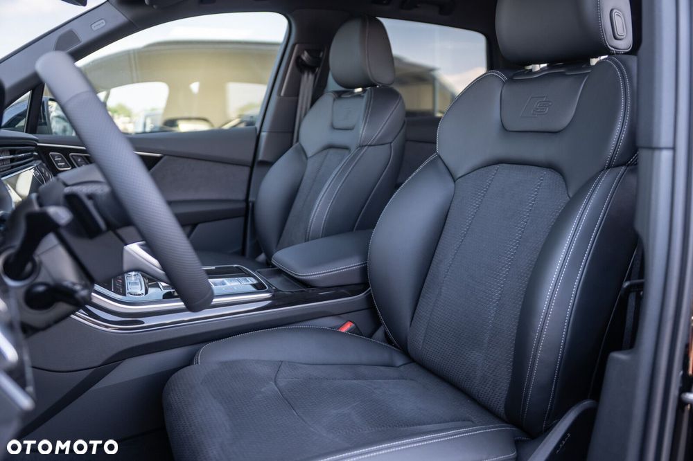 Audi Q7 60 TFSI e PHEV Quattro S Line Tiptr - 12