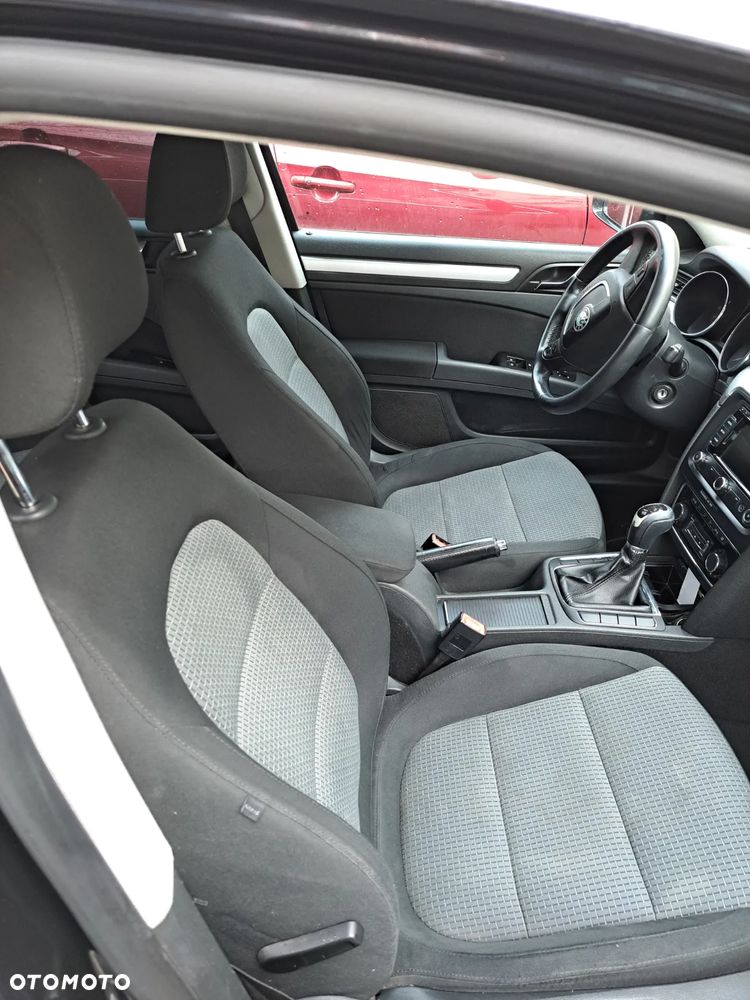 Skoda Superb 1.6 TDI GreenLine - 13