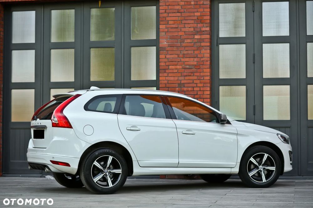Volvo XC 60 D4 Geartronic RDesign - 17