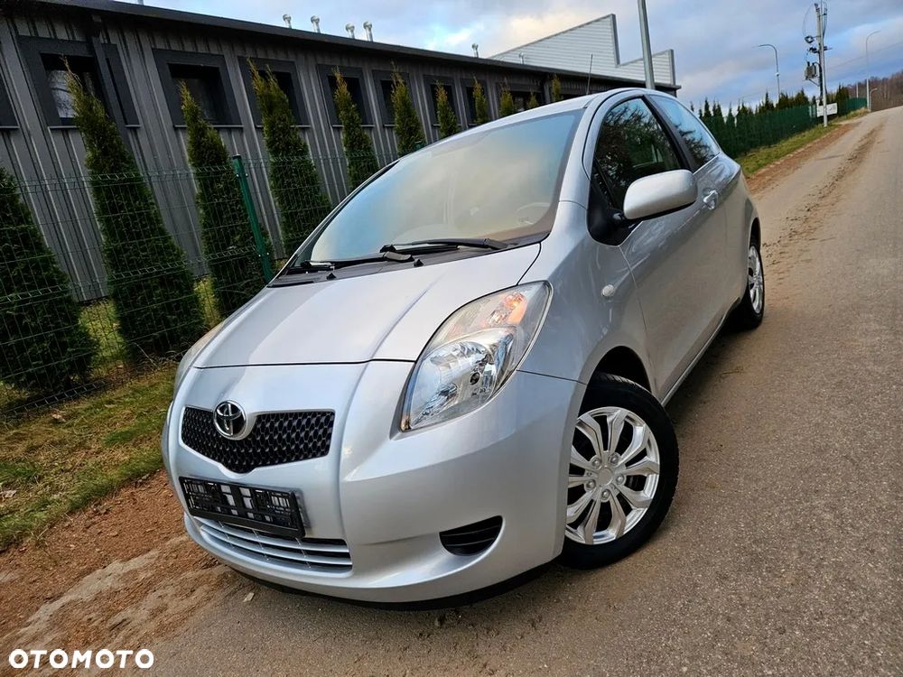 Toyota Yaris - 4