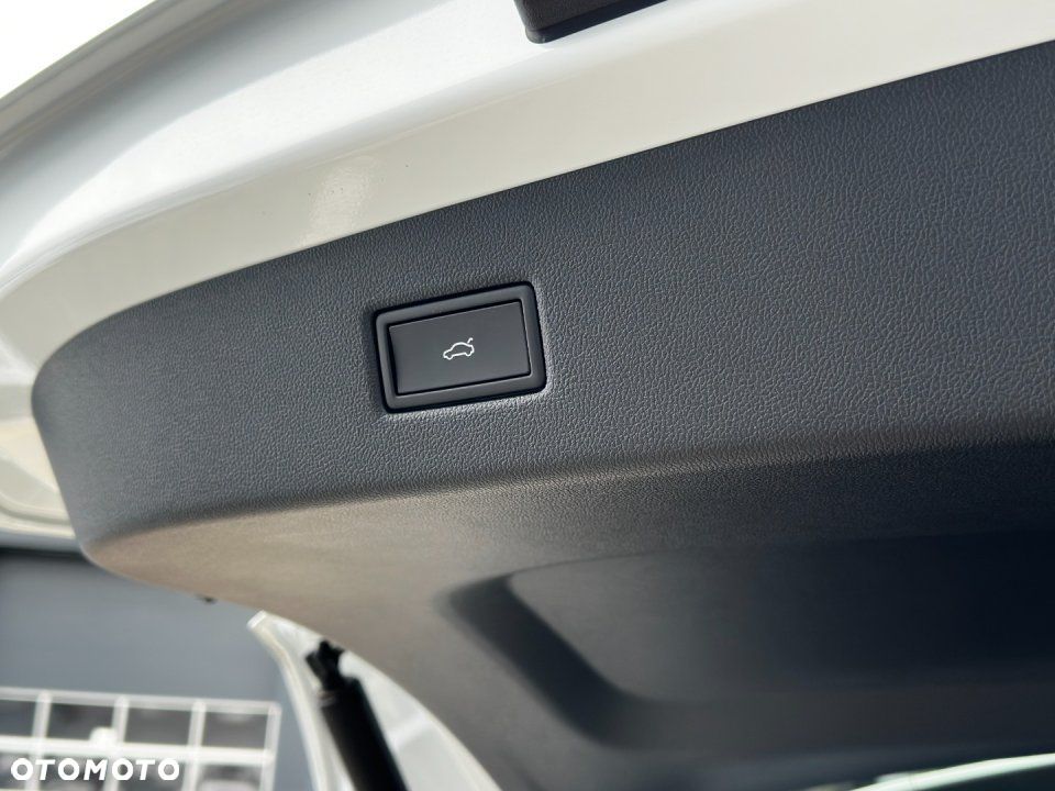 Ford Explorer - 28