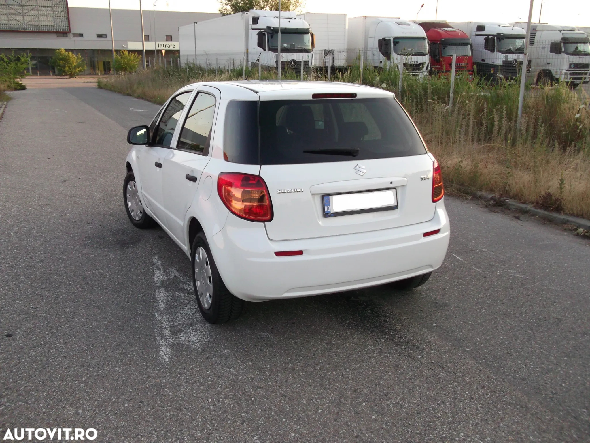 Suzuki SX4 1.6L 2WD GS - 4