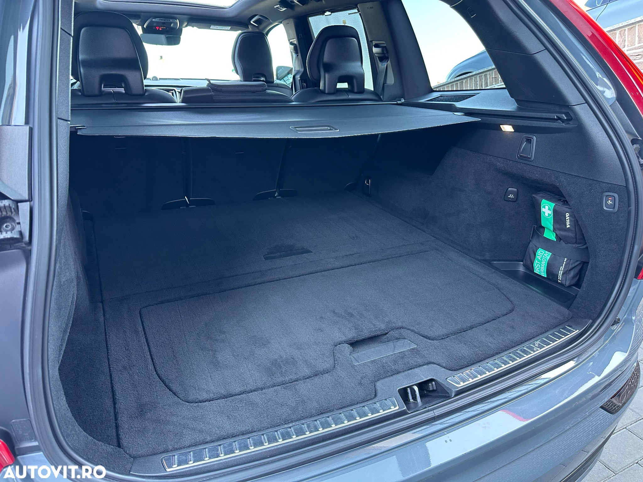 Volvo XC 90 B5 MHEV AWD 5 locuri R-Design - 36