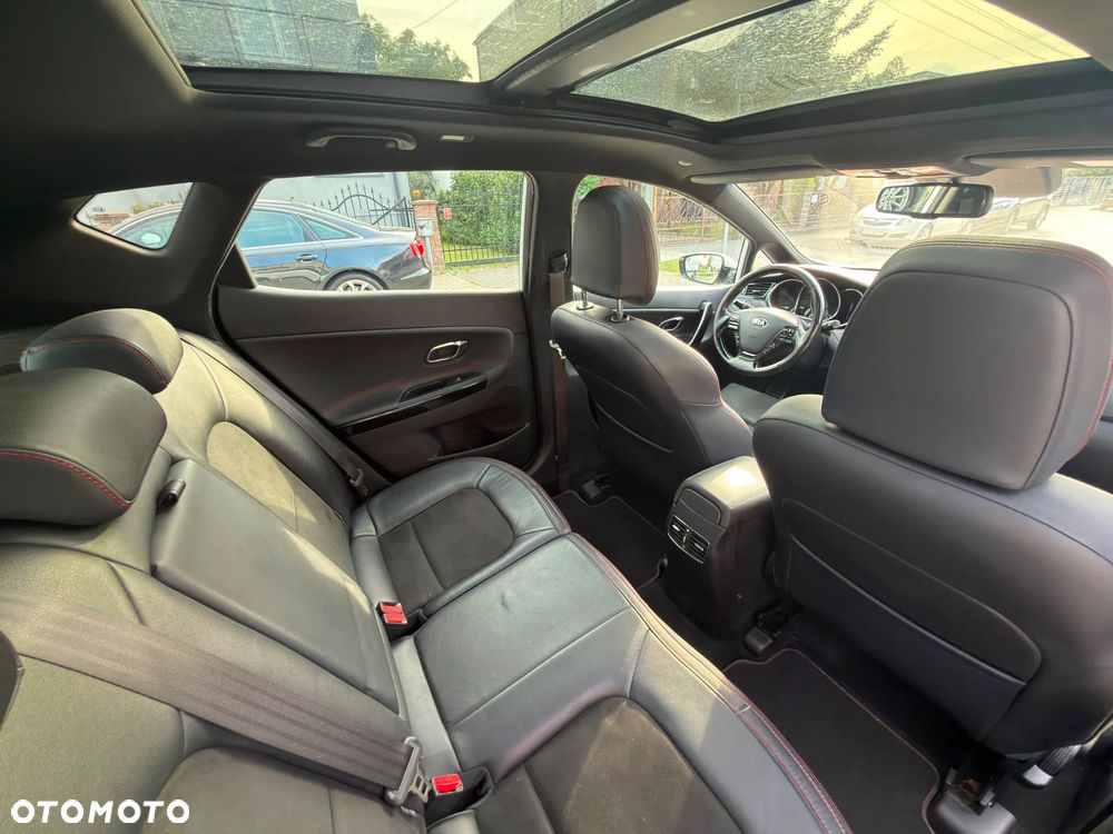 Kia Ceed - 14