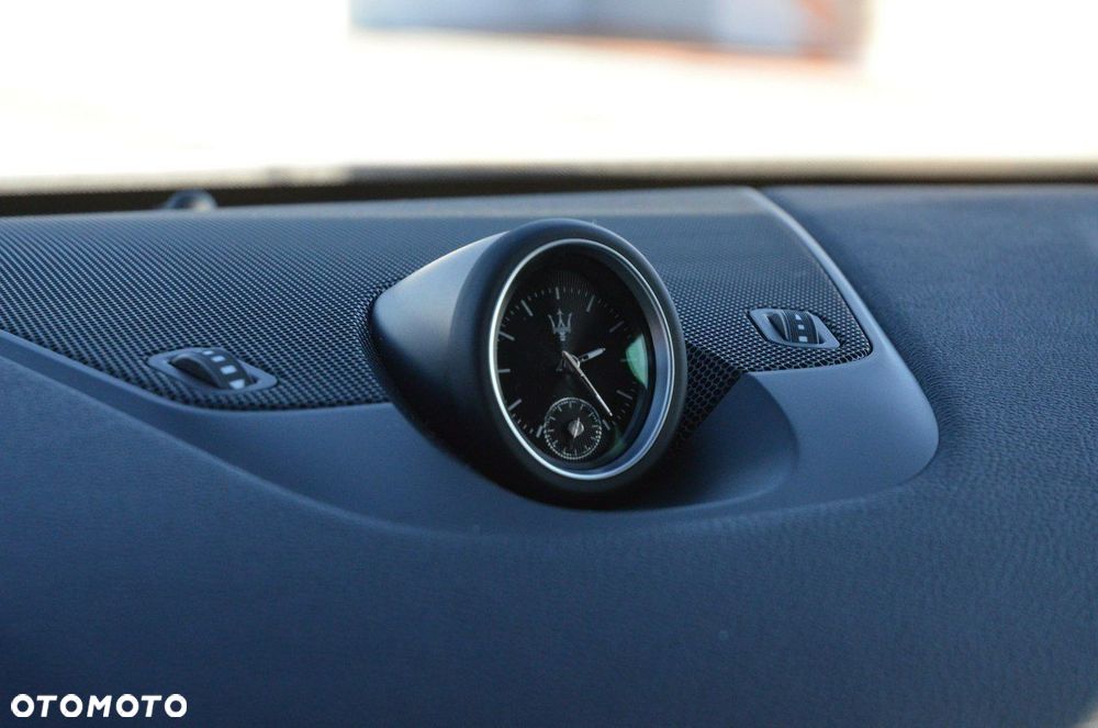 Maserati Levante MHEV Executive - 32