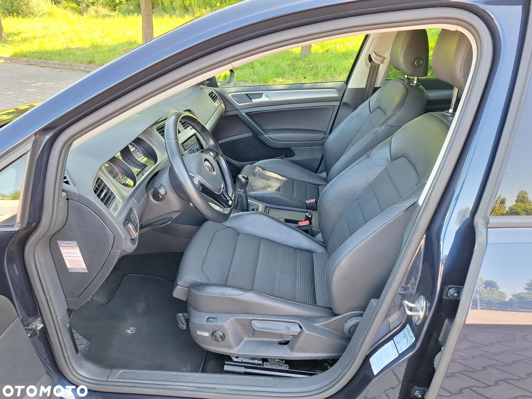 Volkswagen Golf - 9