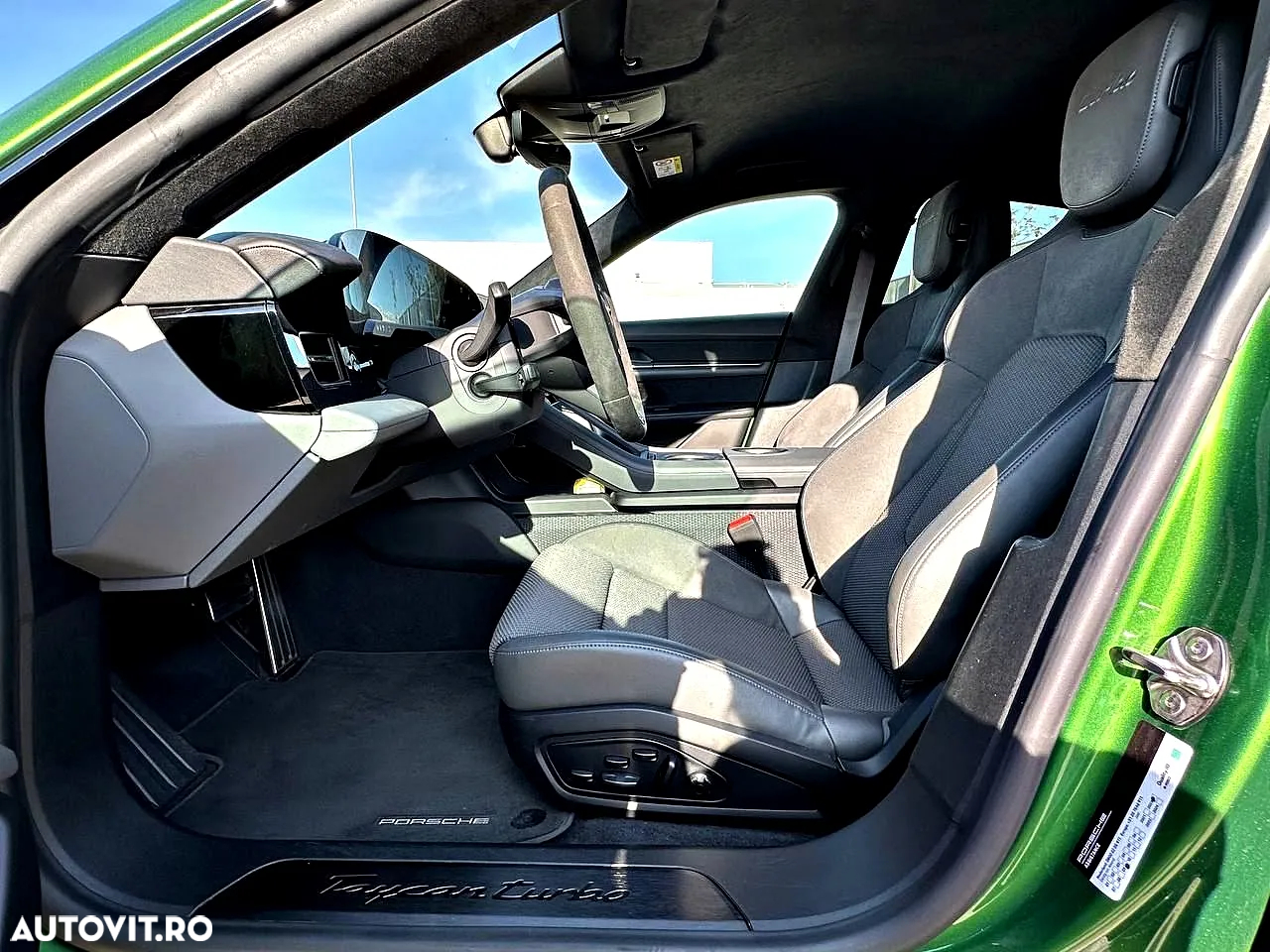 Porsche Taycan Turbo - 7