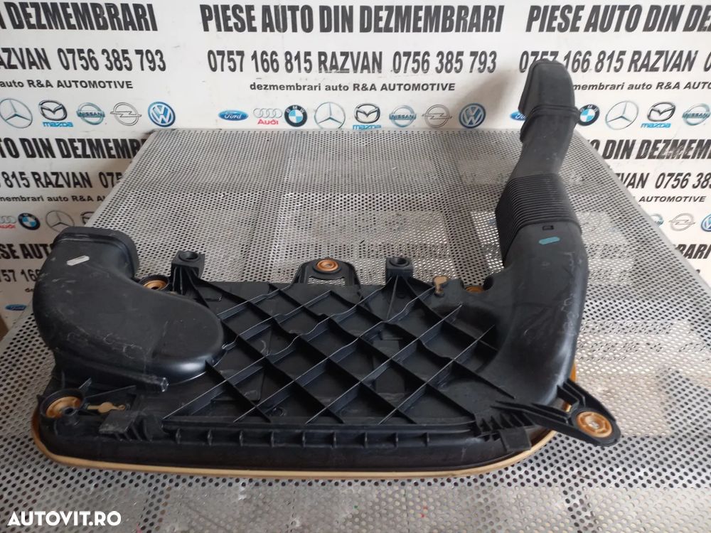 Capac Superior Carcasa Filtru Aer Bmw 730D Seria 7 F01 F02 F03 F04 Dezmembrez Bmw F01 Seria 7 - 1