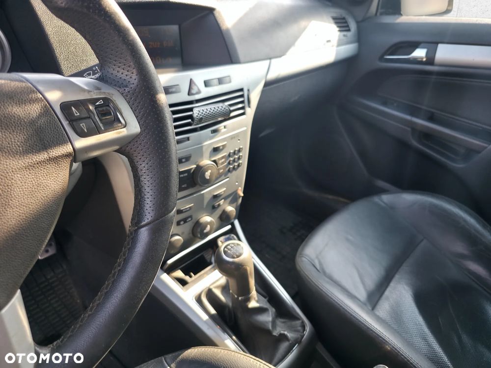 Opel Astra - 16