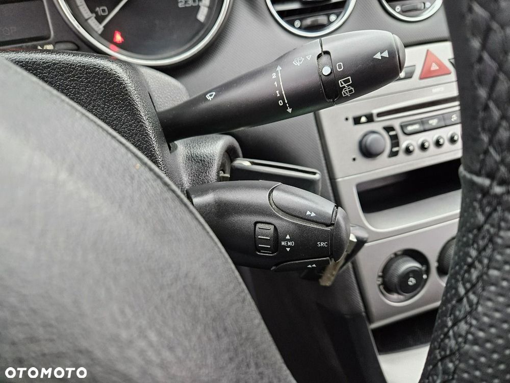 Peugeot 308 - 16