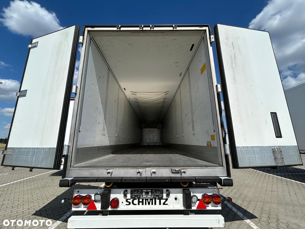 Schmitz Cargobull ThermoKing SLXi300; DOST; Uchwyty promowe, Paleciara - 9