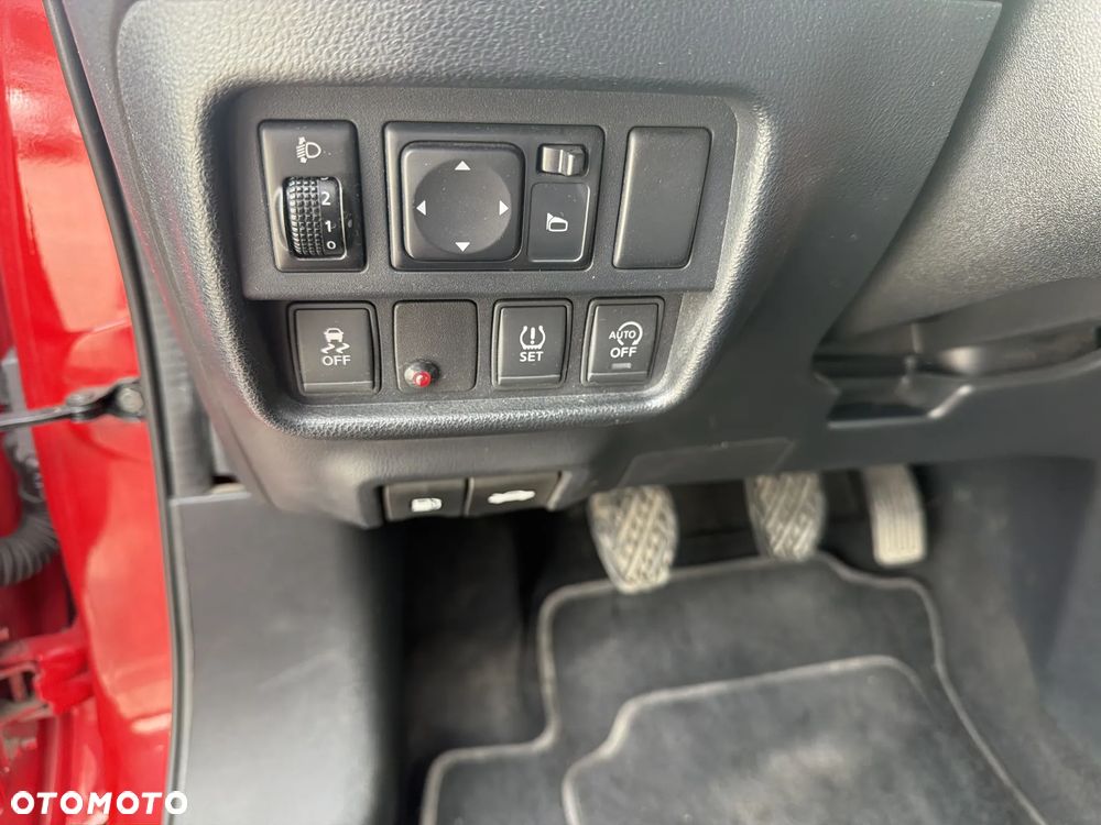 Nissan Juke 1.2 DIG-T N-Connecta EU6 - 17