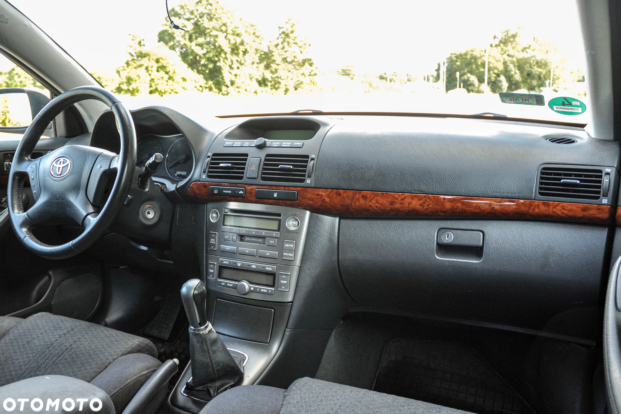 Toyota Avensis - 10