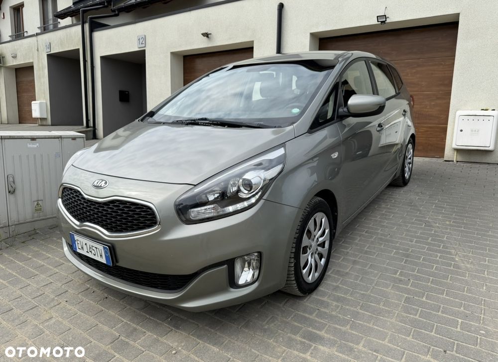 Kia Carens 1.7 CRDi M 7os - 3