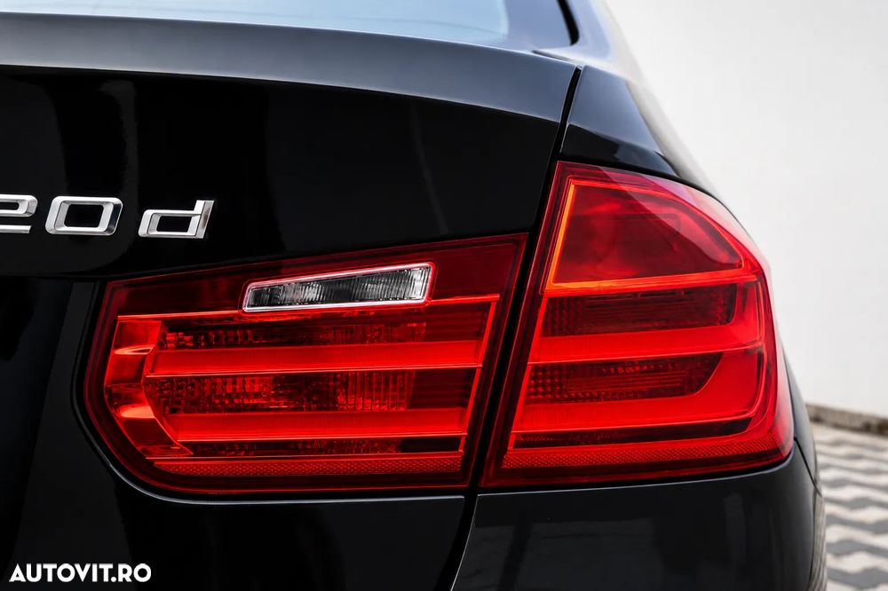 BMW Seria 3 320d Efficient Dynamic Edition Aut. - 14