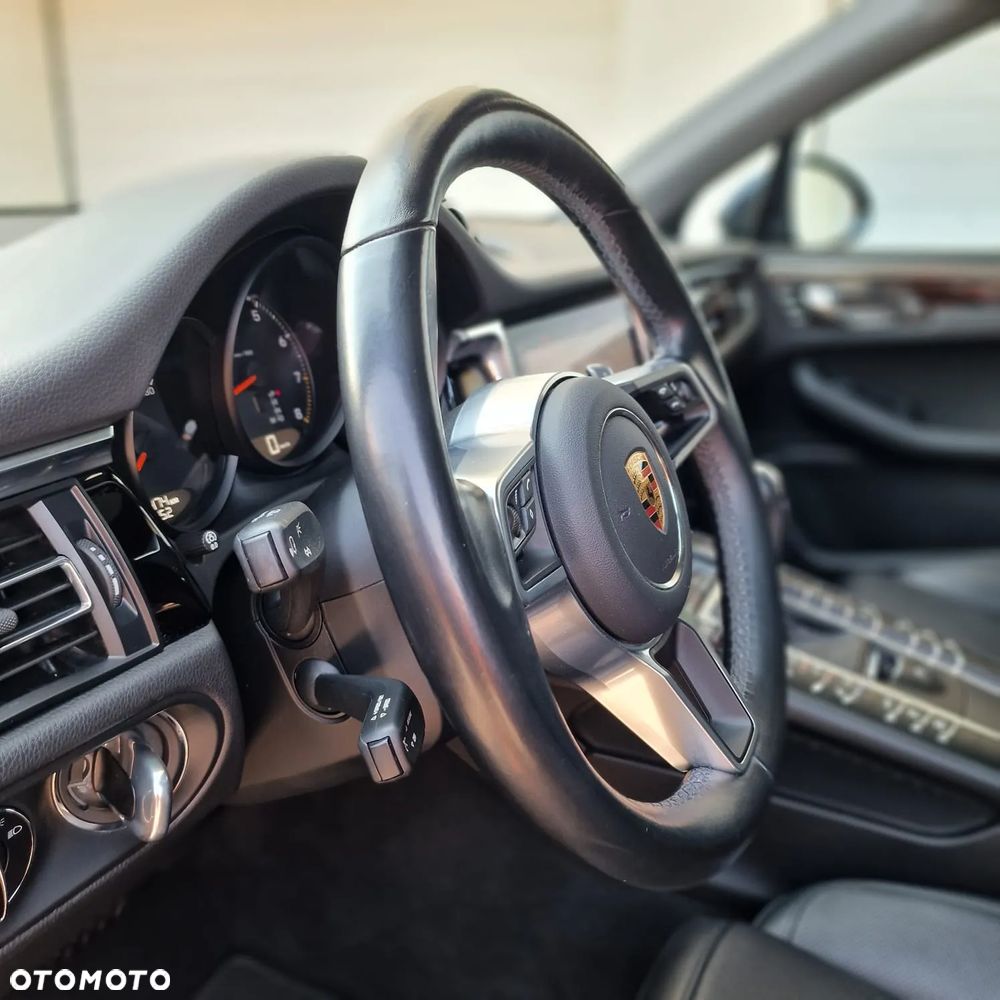 Porsche Macan - 17
