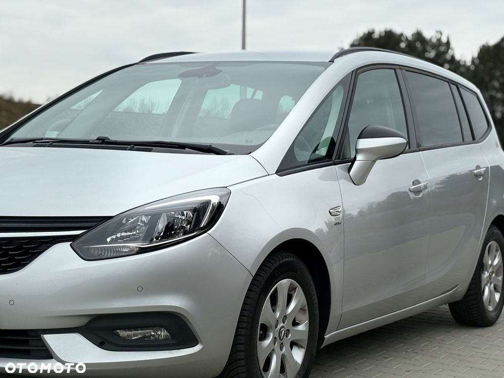 Opel Zafira - 10