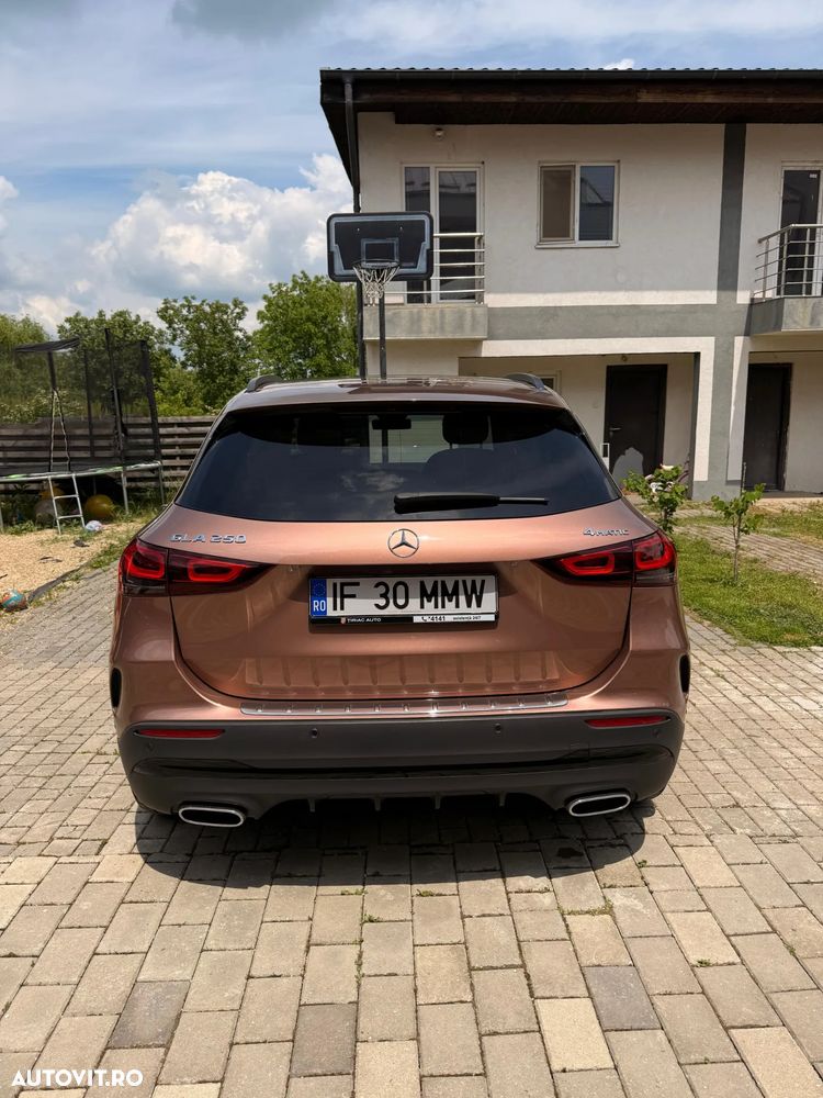Mercedes-Benz GLA 250 4MATIC Aut. - 9