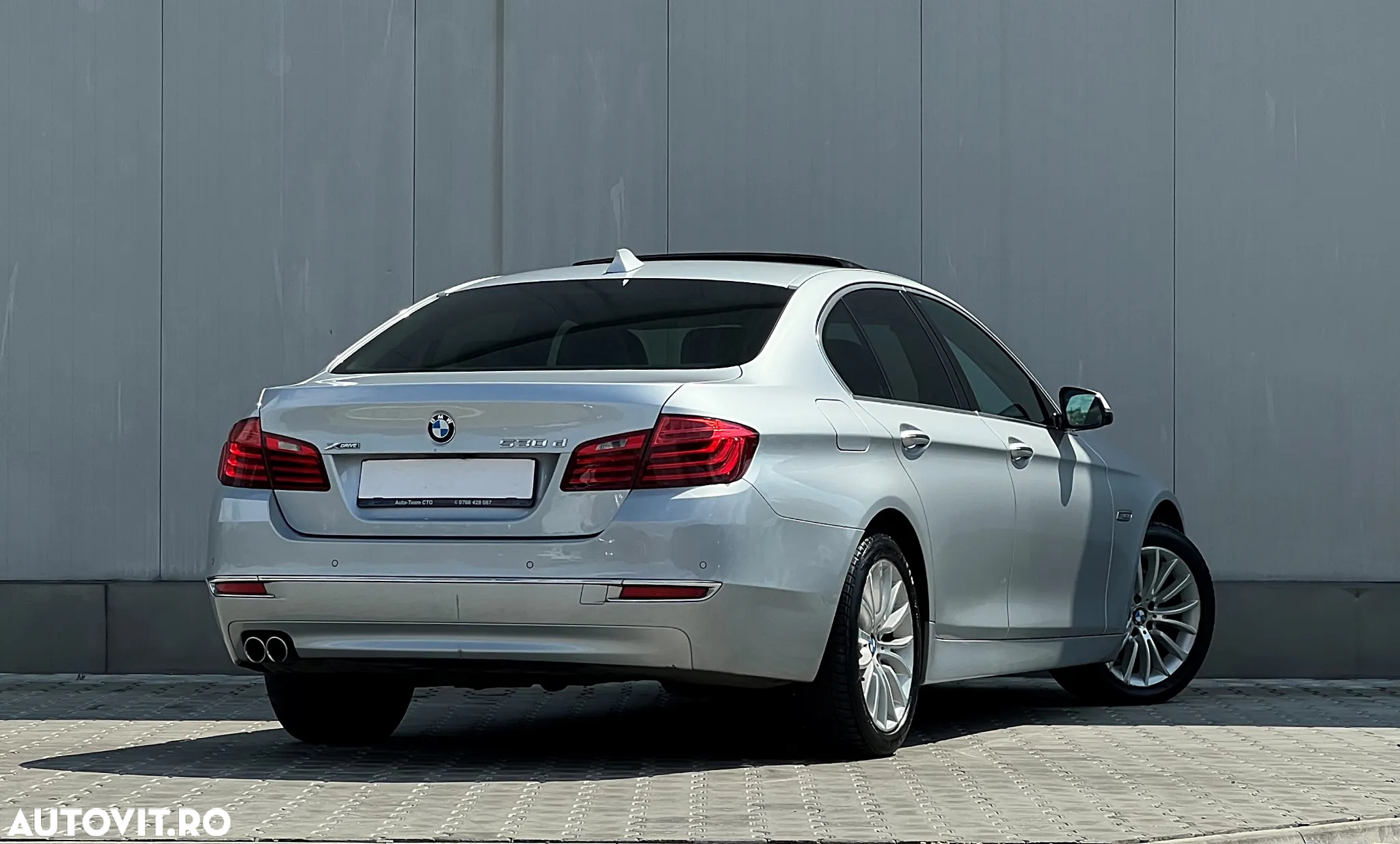 BMW Seria 5 530d xDrive - 4