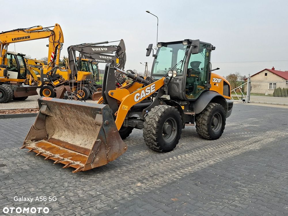 Case 321F Łyżka+Widły - 9