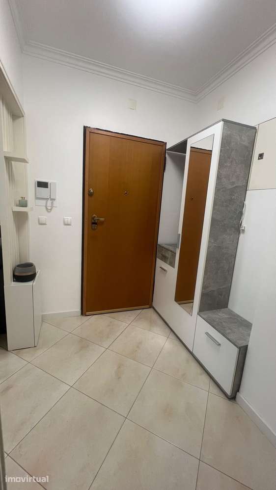 Apartamento T1 na Avenida da Liberdade, Queluz - Grande imagem: 2/18