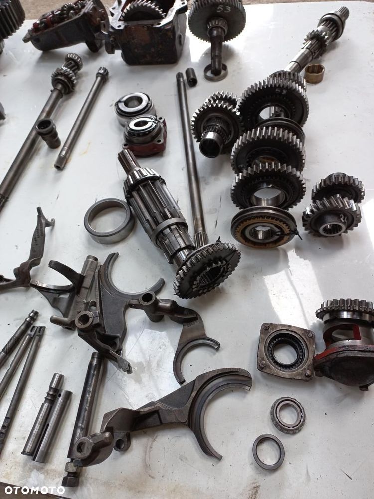 Części Deutz Agroprima,Agroxstra,Agrostar DX 3.65 4.31 4.51 4.30 4.50 4.61 4.68 4.71 4.78 Silnik BF4L 912 Skrzynia Biegów 4374043R,Most,Kabina,Podnośnik Wałek Koło Zębate Zwolnica,Atak,Pompa,Rozdzielacz,Podnośnik K4362869R,Układ Planetarny,Półoś,Synchronizator,tryb,Wałek,przystawka napędu,zwrotnica - 6