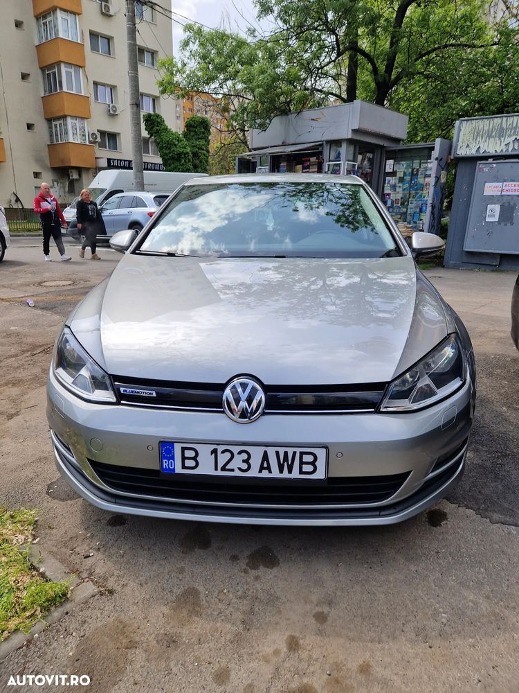 Volkswagen Golf - 2