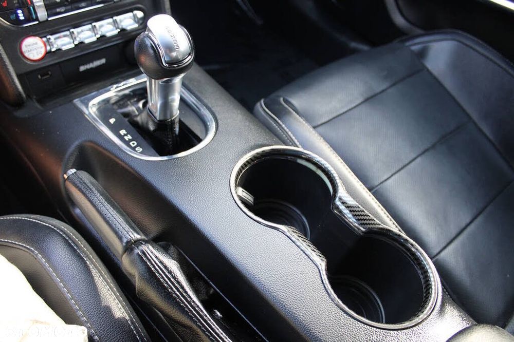 Ford Mustang 5.0 V8 GT - 22