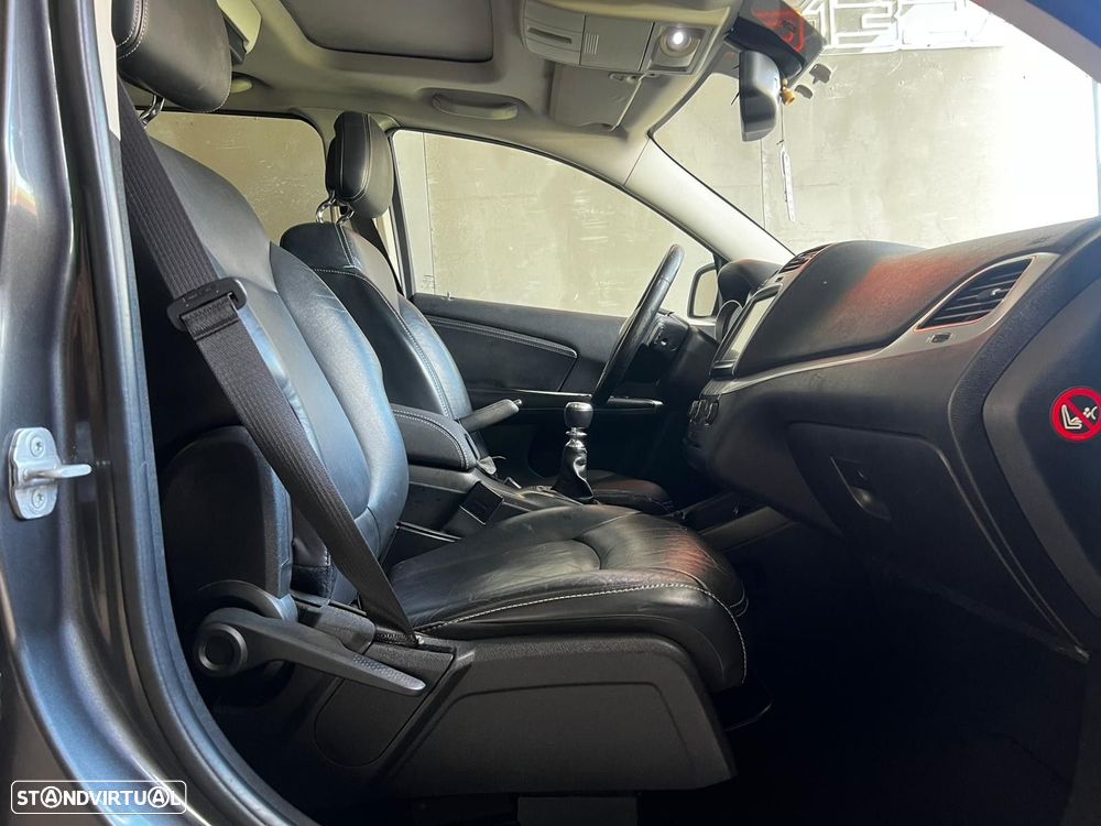 Fiat Freemont 2.0 M-Jet Urban - 15