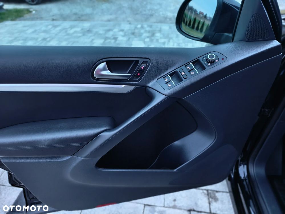 Volkswagen Tiguan - 32