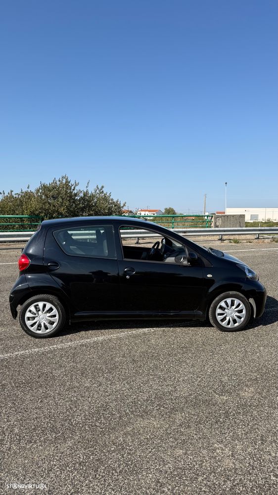 Toyota Aygo Standard - 9