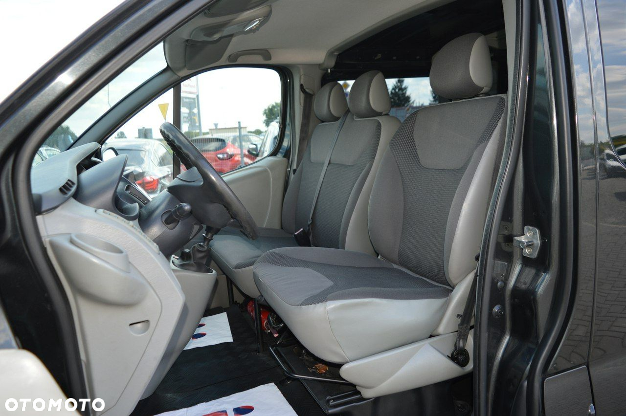 Opel Vivaro - 17