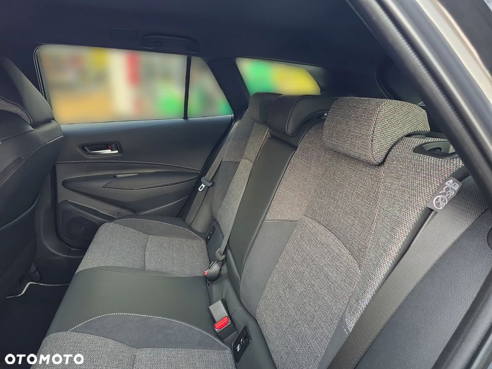 Toyota Corolla 1.8 Hybrid Style - 18