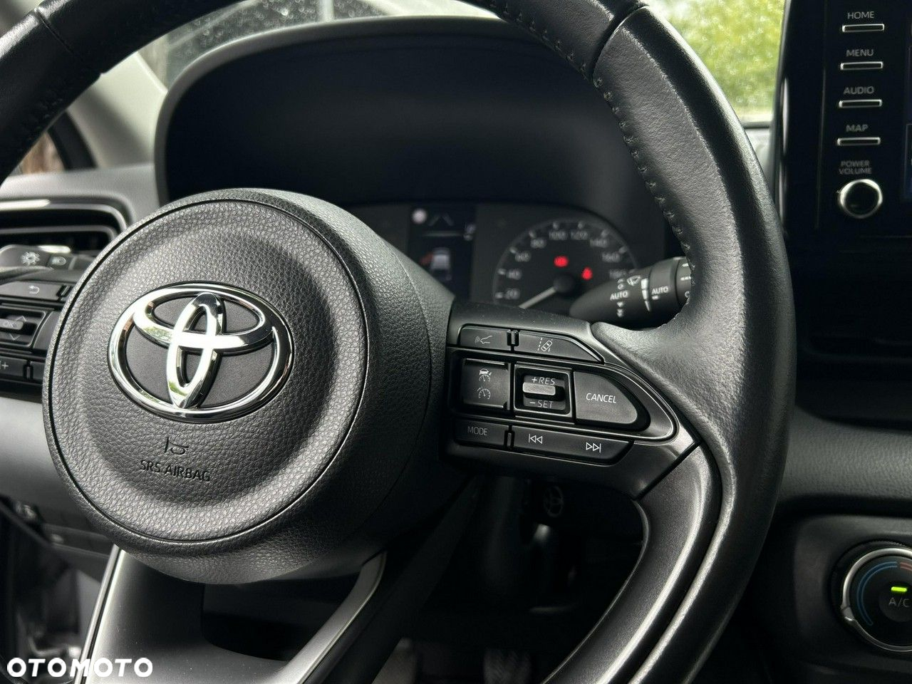 Toyota Yaris 1.0 Comfort - 23
