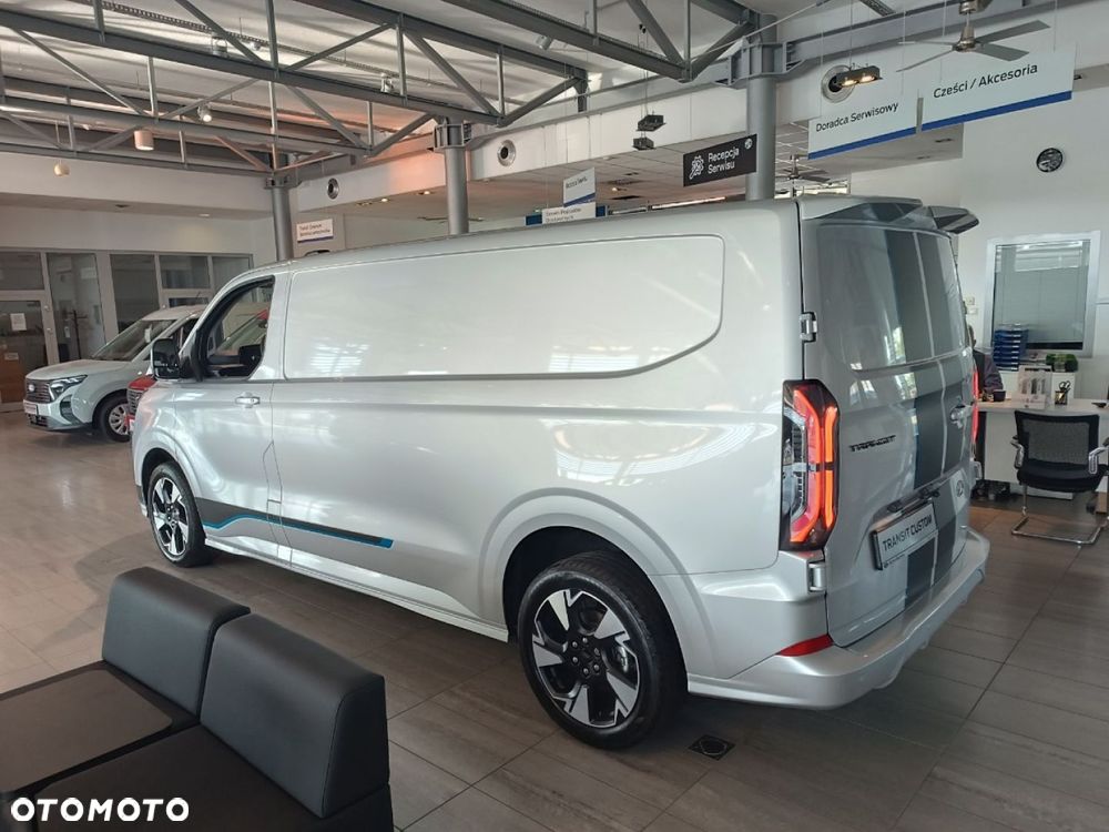 Ford Custom Van Sport - 4