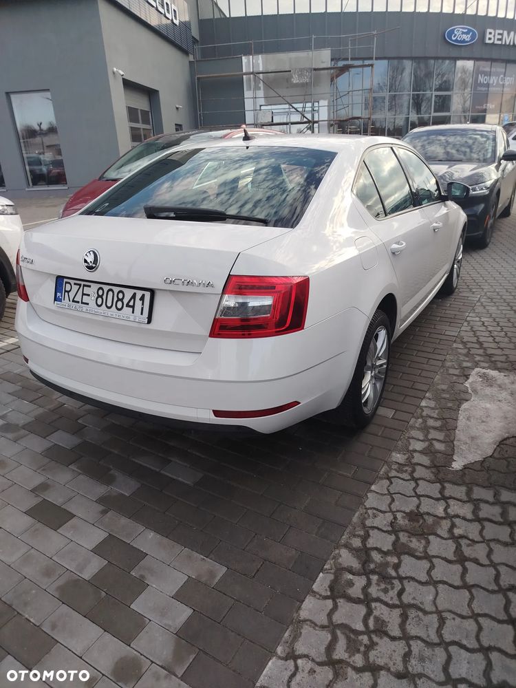 Skoda Octavia 1.6 TDI SCR Ambition - 3