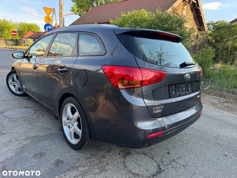 Kia Ceed 1.6 GDI ISG Dream Team Edition - 5