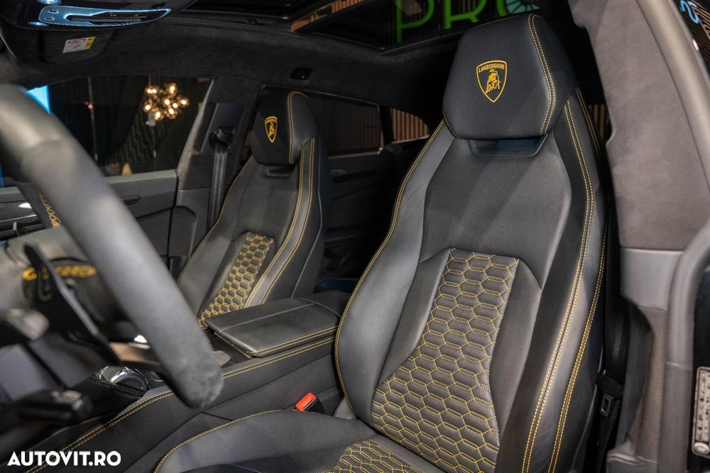 Lamborghini URUS - 40