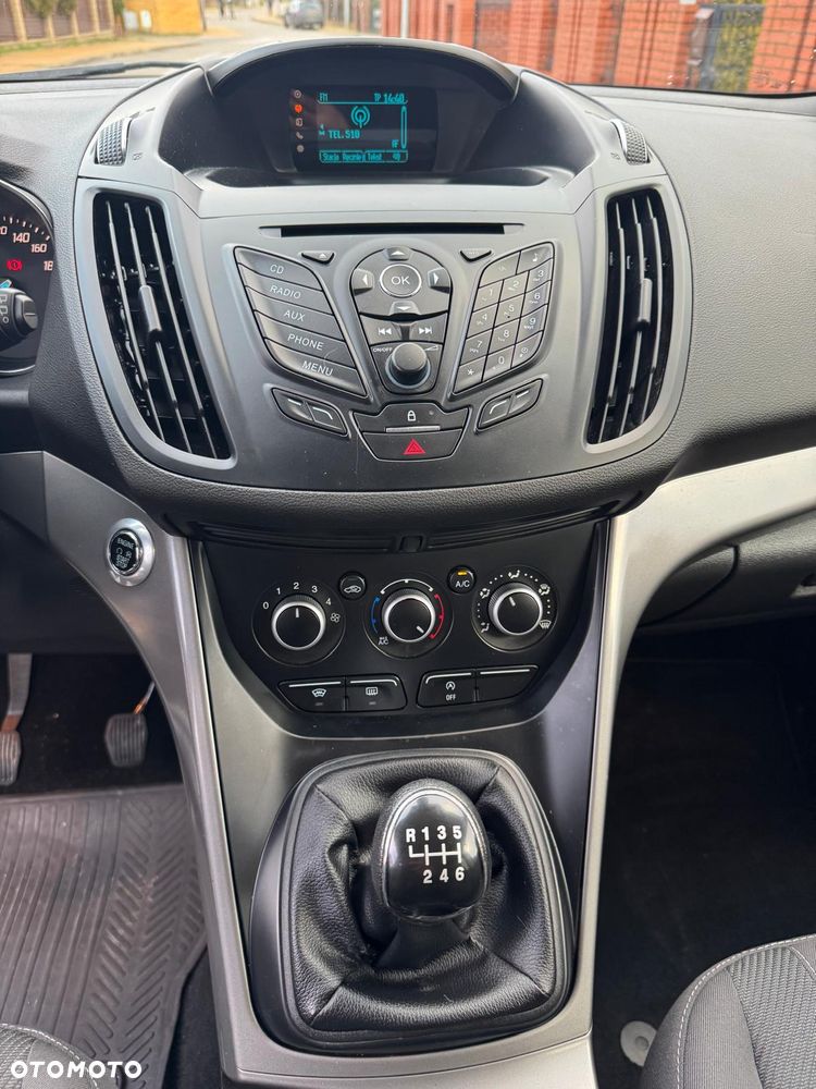 Ford Kuga - 37