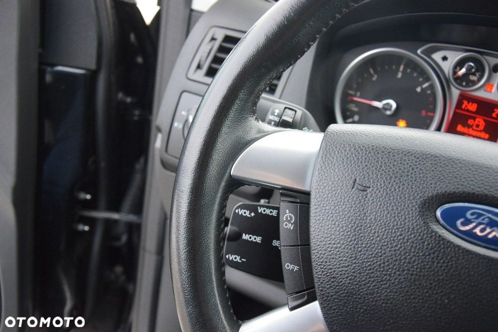 Ford Kuga 2.0 TDCi 4x4 Individual - 36