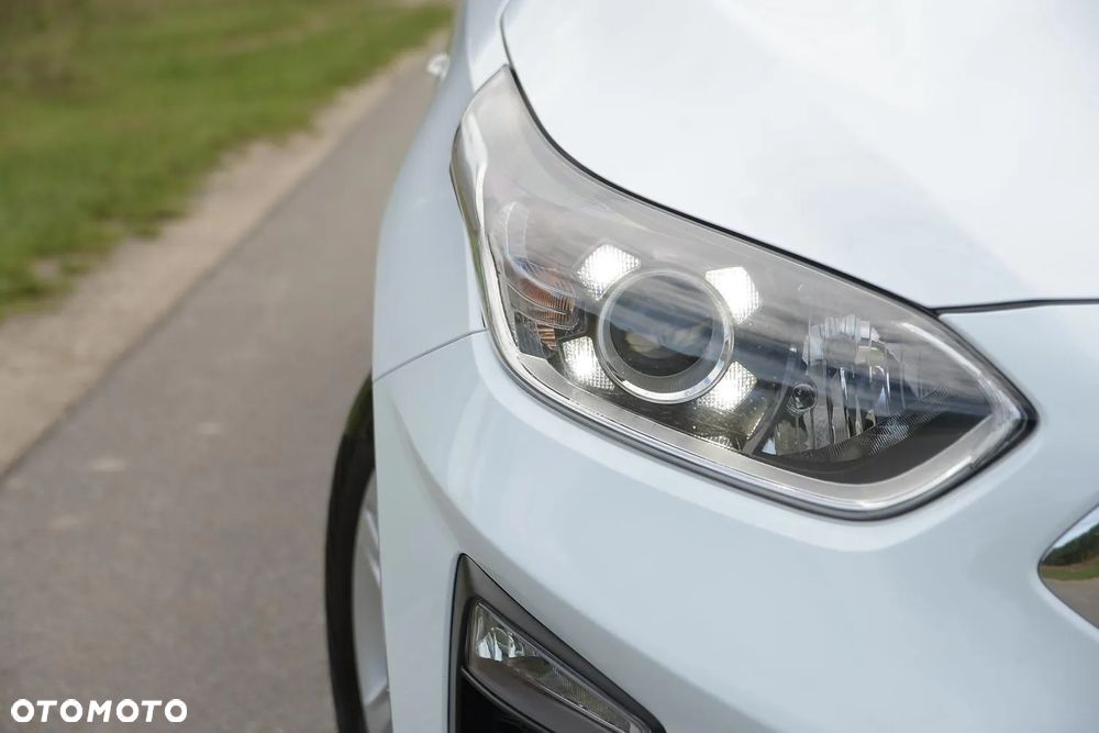 Kia Ceed - 16